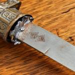 Orientální dýka s pouzdrem – umělecké zpracování   Orientální dýka s pouzdrem – umělecké zpracování