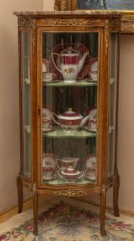 114. Vitrína v rokokovém stylu 114. Vitrína v rokokovém stylu