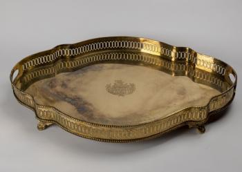 197. Dva podnosy v empírovém stylu 197. Dva podnosy v empírovém stylu