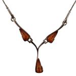 Náhrdelník stříbrný se třemi kapkami jantaru Náhrdelník stříbrný se třemi kapkami jantaru