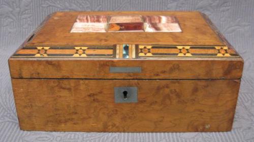 Krabička, Karlovarská mozaika ( Karlovy Vary ) Krabička, Karlovarská mozaika ( Karlovy Vary )