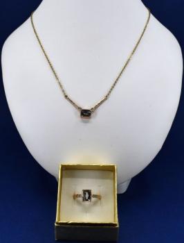 Zlatý prsten a kolier s akvamaríny Zlatý prsten a kolier s akvamaríny