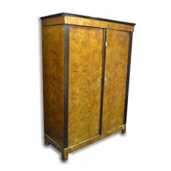 Skříň dvoudvéřová (2-3033) Skříň dvoudvéřová (2-3033)