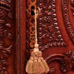 Svatební skříň z 18. století s hudebními motivy Svatební skříň z 18. století s hudebními motivy