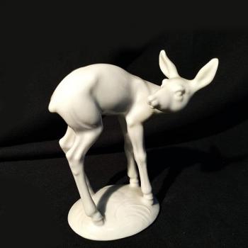 Porcelánová soška koloucha zn. Wien Porcelánová soška koloucha zn. Wien