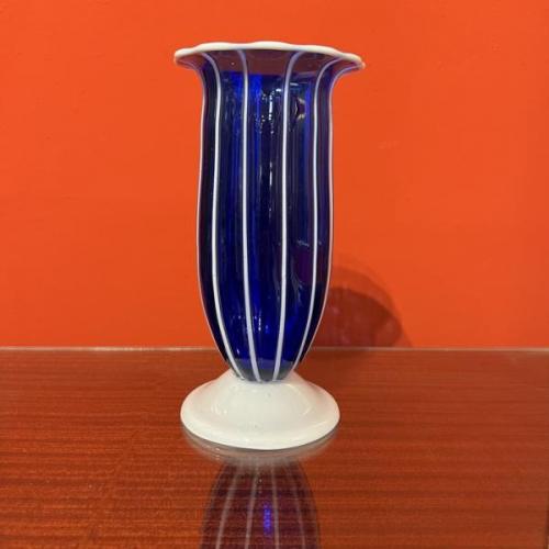 Loetz, Klášterský Mlýn, váza s bílými pruhy Loetz, Klášterský Mlýn, váza s bílými pruhy