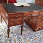 Starožitný neoklasicistní francouzský psací stůl L Starožitný neoklasicistní francouzský psací stůl L