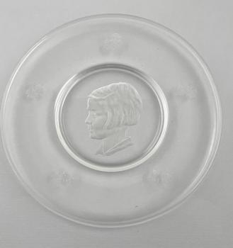 Talíř s portrétem holčičky a čtyřlístky Talíř s portrétem holčičky a čtyřlístky