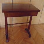 Stolek malý Biedermeier Stolek malý Biedermeier