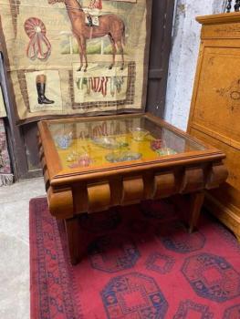 Školní-muzejní vitrína nízká  Školní-muzejní vitrína nízká