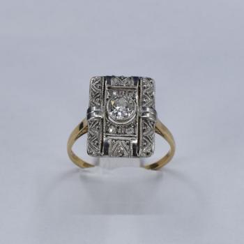 Zlatý art deco prsten s briliantem Zlatý art deco prsten s briliantem