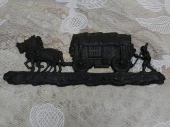 Relief na zeď: Vojenský povoz Relief na zeď: Vojenský povoz