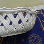 Pletený kameninový košík / mísa Pletený kameninový košík / mísa