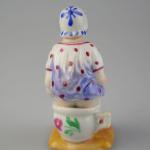 Žertovná porcelánová firgurka Žertovná porcelánová firgurka