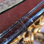 Bohatě vyřezávaný konzolový stůl s mramorem Bohatě vyřezávaný konzolový stůl s mramorem