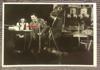 Fotografie Uršula Kluková, Karel Gott, M. Šimek Fotografie Uršula Kluková, Karel Gott, M. Šimek