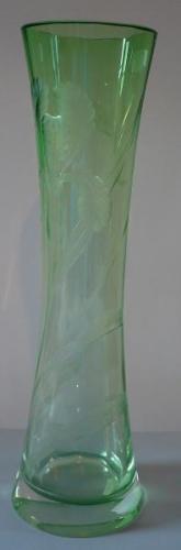 Váza se stonkem kosatce - Moser Váza se stonkem kosatce - Moser