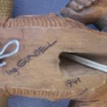 Lampička-Číňan-dřevořezba, zn. Gundel, dat.1941 Lampička-Číňan-dřevořezba, zn. Gundel, dat.1941