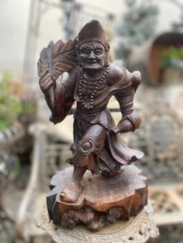 Dřevěná socha Asie B  Dřevěná socha Asie B