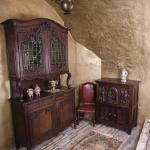 Impozantní normandská skříň z 18. století Impozantní normandská skříň z 18. století