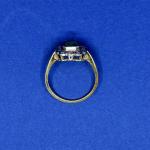 Zlatý prsten se smaragdem, Au 585/1000/ 3,65 g Zlatý prsten se smaragdem, Au 585/1000/ 3,65 g