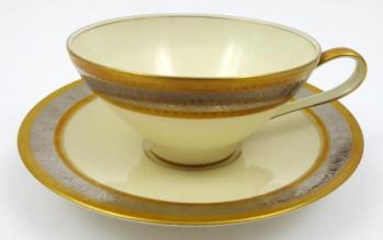 Šálek se zlatými a stříbrnými pásy - Rosenthal Šálek se zlatými a stříbrnými pásy - Rosenthal