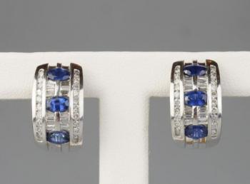 Zlaté náušnice s diamanty a safíry Zlaté náušnice s diamanty a safíry