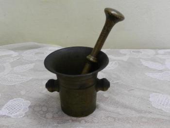 Mosazný hmoždíř Mosazný hmoždíř