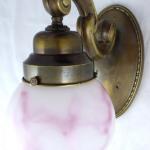 Mosazná lampička na zeď Mosazná lampička na zeď