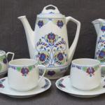 Přátelská souprava s lidovým dekorem  Přátelská souprava s lidovým dekorem