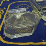 Ručně broušená souprava flakon a dóza Ručně broušená souprava flakon a dóza