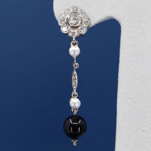 Au 585/1000/ 6,15 g/ cca 1,12 ct, River Pearls, Onyx Au 585/1000/ 6,15 g/ cca 1,12 ct, River Pearls, Onyx