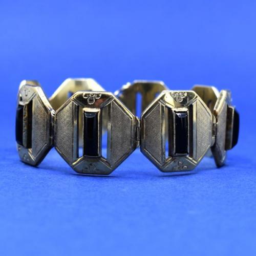 Zlatý náramek z onyxu ve stylu art deco, Au 585/1000/ 32,55 g, 1930 Zlatý náramek z onyxu ve stylu art deco, Au 585/1000/ 32,55 g, 1930