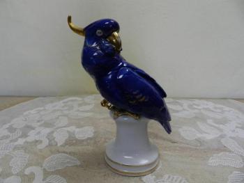 Zlacený papoušek - Volkstedt, Karl Ens, Německo Zlacený papoušek - Volkstedt, Karl Ens, Německo