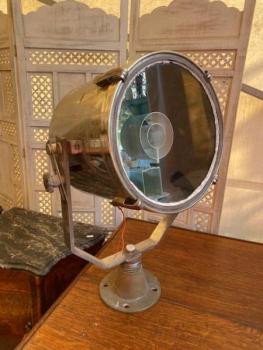 Lodní světlomet Lodní světlomet