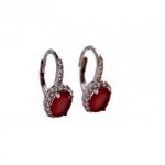 Elegantní stříbrné náušnice s červenými kameny  Elegantní stříbrné náušnice s červenými kameny