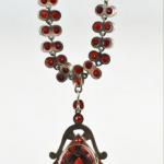 Granátový náhrdelník Granátový náhrdelník