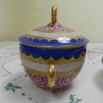 Větší hrnek, ŠaPo s poklopem - Empír Větší hrnek, ŠaPo s poklopem - Empír