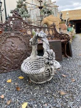 Květináč ve tvaru košíku Květináč ve tvaru košíku