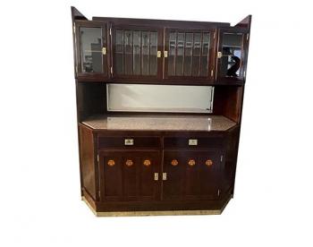 Secesní kredenc kolem roku 1910 Secesní kredenc kolem roku 1910