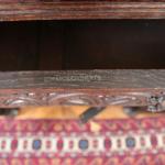 Starožitný Viktoriánský příborník Edwards & Robert Starožitný Viktoriánský příborník Edwards & Robert