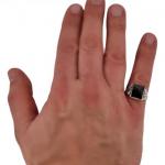 STŘÍBRNÝ PÁNSKÝ PRSTEN SE ZELENÝM TURMALÍNEM STŘÍBRNÝ PÁNSKÝ PRSTEN SE ZELENÝM TURMALÍNEM