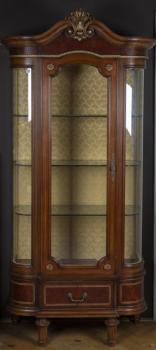 25. Vitrína v rokokovém stylu 25. Vitrína v rokokovém stylu