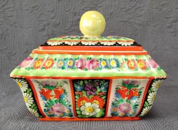 Dóza, ruční malba, zn. Klenčí, J. Kuželka  Dóza, ruční malba, zn. Klenčí, J. Kuželka