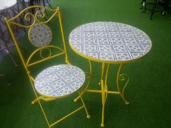 Zahradní sezení - stůl a dvě židle Zahradní sezení - stůl a dvě židle