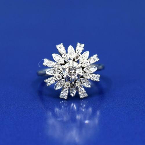 Au 750/1000/ 4,95 g, 0,15 ct + cca 0,50 ct Au 750/1000/ 4,95 g, 0,15 ct + cca 0,50 ct