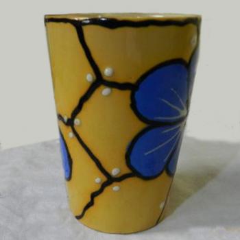 Porcelánový hrnek od Ditmara Urbacha Porcelánový hrnek od Ditmara Urbacha