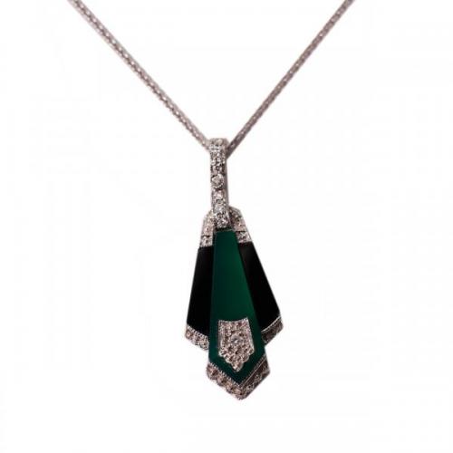 Zlatý přívěsek s diamanty a achátem Zlatý přívěsek s diamanty a achátem