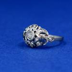 Zlatý prsten s briliantem a routami Zlatý prsten s briliantem a routami