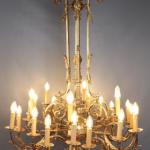 Starožitný zámecký lustr na 24 žárovek Starožitný zámecký lustr na 24 žárovek